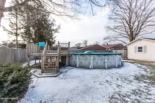 101 Imperial Ave, Pittsfield, MA 01201 - Photo 21