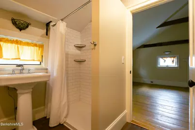 560 Stockbridge Rd, Lee, MA 01238 - Photo 27