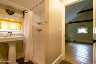 560 Stockbridge Rd, Lee, MA 01238 - Photo 27