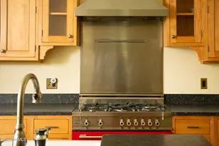 560 Stockbridge Rd, Lee, MA 01238 - Photo 9