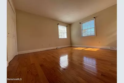 26 Brookside Dr, Pittsfield, MA 01201 - Photo 23