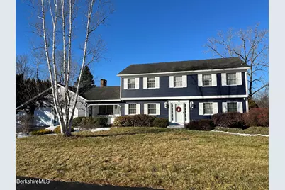 26 Brookside Dr, Pittsfield, MA 01201 - Photo 1