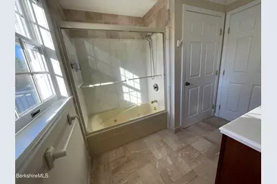 26 Brookside Dr, Pittsfield, MA 01201 - Photo 21