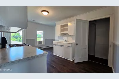 1121-1123 Ny-295, East Chatham, NY 12060 - Photo 9