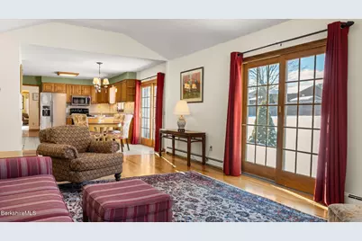 161 Leona Dr, Pittsfield, MA 01201 - Photo 15