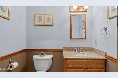 161 Leona Dr, Pittsfield, MA 01201 - Photo 13