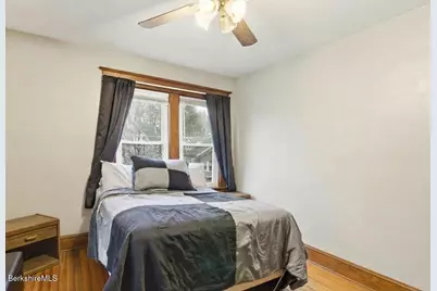 17 Kenwood St, Pittsfield, MA 01201 - Photo 21