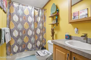 143 E Buckland Rd, Shelburne, MA 01370 - Photo 21