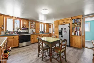 26 Crosier Ave, Pittsfield, MA 01201 - Photo 3