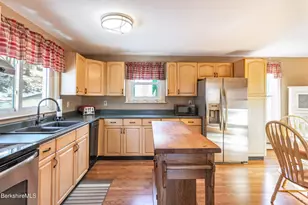 30 Pinehurst Ave, Pittsfield, MA 01201 - Photo 13