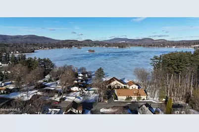 30 Pinehurst Ave, Pittsfield, MA 01201 - Photo 7