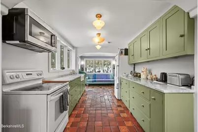 13 Jordan Rd, Cummington, MA 01026 - Photo 15