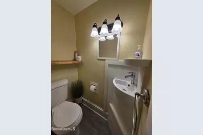 98L Summer St, Adams, MA 01220 - Photo 5