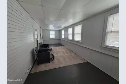 98L Summer St, Adams, MA 01220 - Photo 15