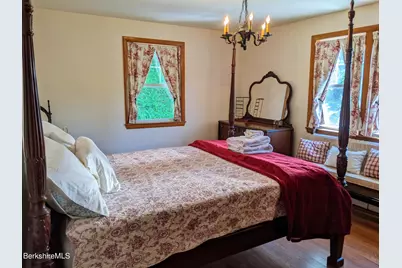 15 Ballou St, North Adams, MA 01247 - Photo 11
