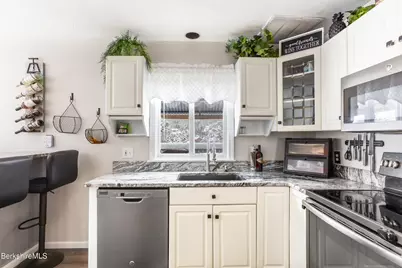 268 Devonshire Dr, Cheshire, MA 01225 - Photo 25