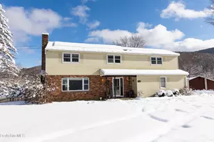 268 Devonshire Dr, Cheshire, MA 01225 - Photo 1