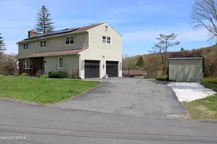 268 Devonshire Dr, Cheshire, MA 01225 - Photo 5