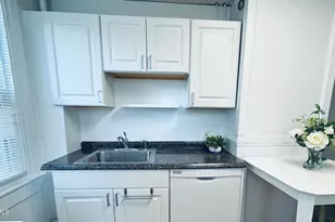 35 Livingston Ave, Pittsfield, MA 01201 - Photo 5