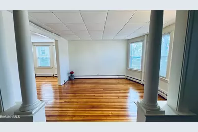 35 Livingston Ave, Pittsfield, MA 01201 - Photo 9