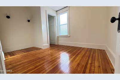 35 Livingston Ave, Pittsfield, MA 01201 - Photo 17