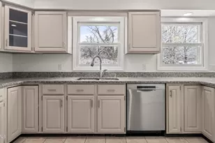 8 Applewood Ln, Pittsfield, MA 01201 - Photo 11