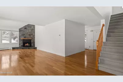 8 Applewood Ln, Pittsfield, MA 01201 - Photo 7