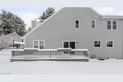 8 Applewood Ln, Pittsfield, MA 01201 - Photo 3