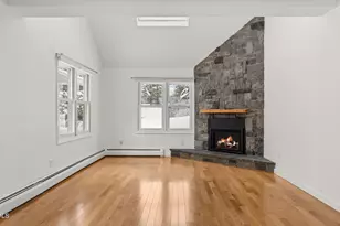 8 Applewood Ln, Pittsfield, MA 01201 - Photo 5