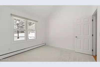 8 Applewood Ln, Pittsfield, MA 01201 - Photo 15