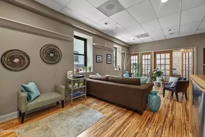 137 North St, Pittsfield, MA 01201 - Photo 11