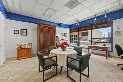 137 North St, Pittsfield, MA 01201 - Photo 7