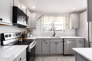 1842 East St, Pittsfield, MA 01201 - Photo 7