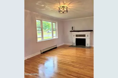 1842 East St, Pittsfield, MA 01201 - Photo 19