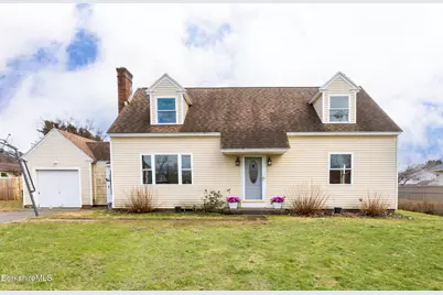 1842 East St, Pittsfield, MA 01201 - Photo 1