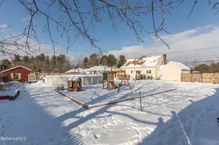 1842 East St, Pittsfield, MA 01201 - Photo 5