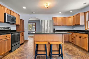 42 Bryant St, Pittsfield, MA 01201 - Photo 7