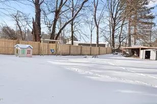 42 Bryant St, Pittsfield, MA 01201 - Photo 27