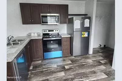 4 Seminole Dr, North Adams, MA 01247 - Photo 11