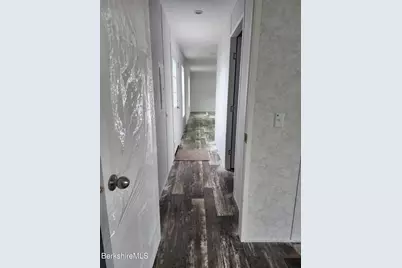 4 Seminole Dr, North Adams, MA 01247 - Photo 5