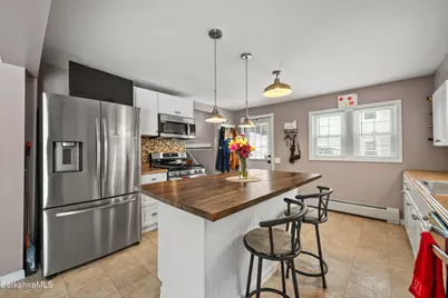 96 Broadview Ter, Pittsfield, MA 01201 - Photo 17