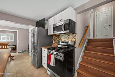 96 Broadview Ter, Pittsfield, MA 01201 - Photo 11