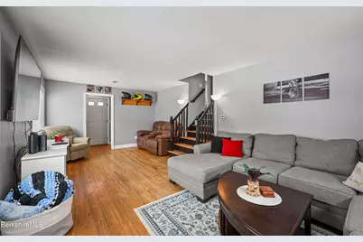 96 Broadview Ter, Pittsfield, MA 01201 - Photo 9