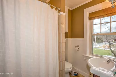 500 Walker St, Lenox, MA 01240 - Photo 35