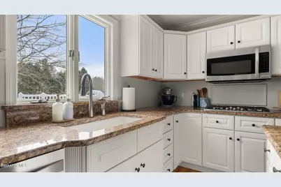 1 Lori Ct, Pittsfield, MA 01201 - Photo 13