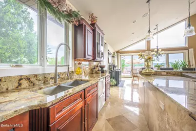 140 Hancock Rd, Pittsfield, MA 01201 - Photo 7