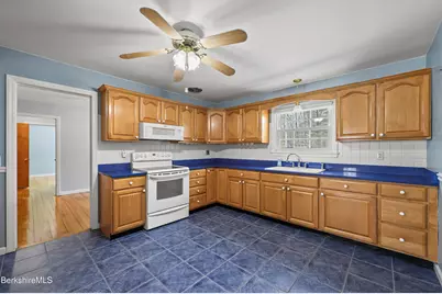 158 Eleanor Rd, Pittsfield, MA 01201 - Photo 3