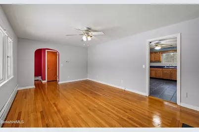 158 Eleanor Rd, Pittsfield, MA 01201 - Photo 11