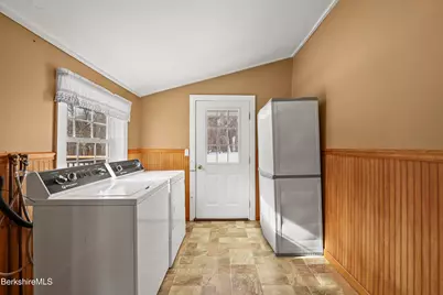 158 Eleanor Rd, Pittsfield, MA 01201 - Photo 23