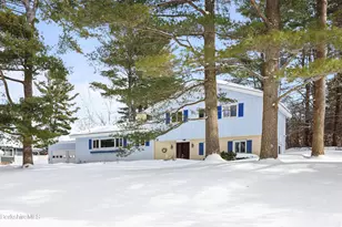 25 Leroi Dr, Pittsfield, MA 01201 - Photo 3